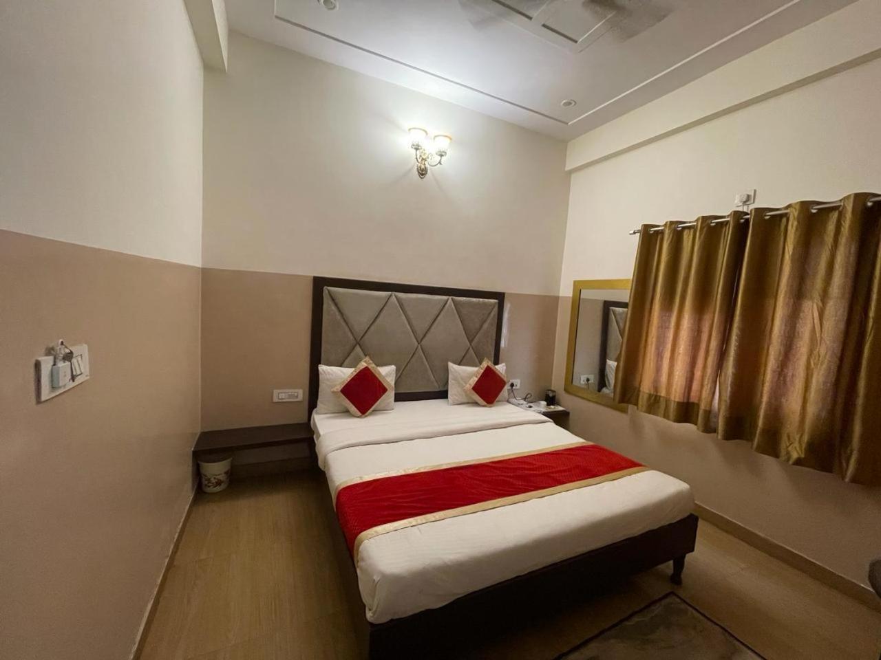 Hotel Taj Royal